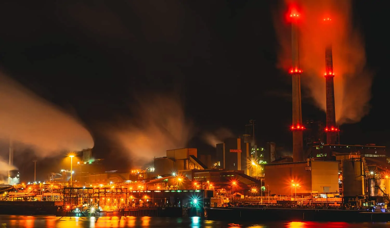 Image of natural gas plant at night